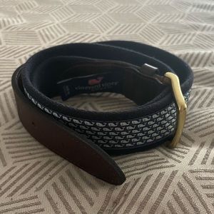 Vineyard Vines blue whale belt
